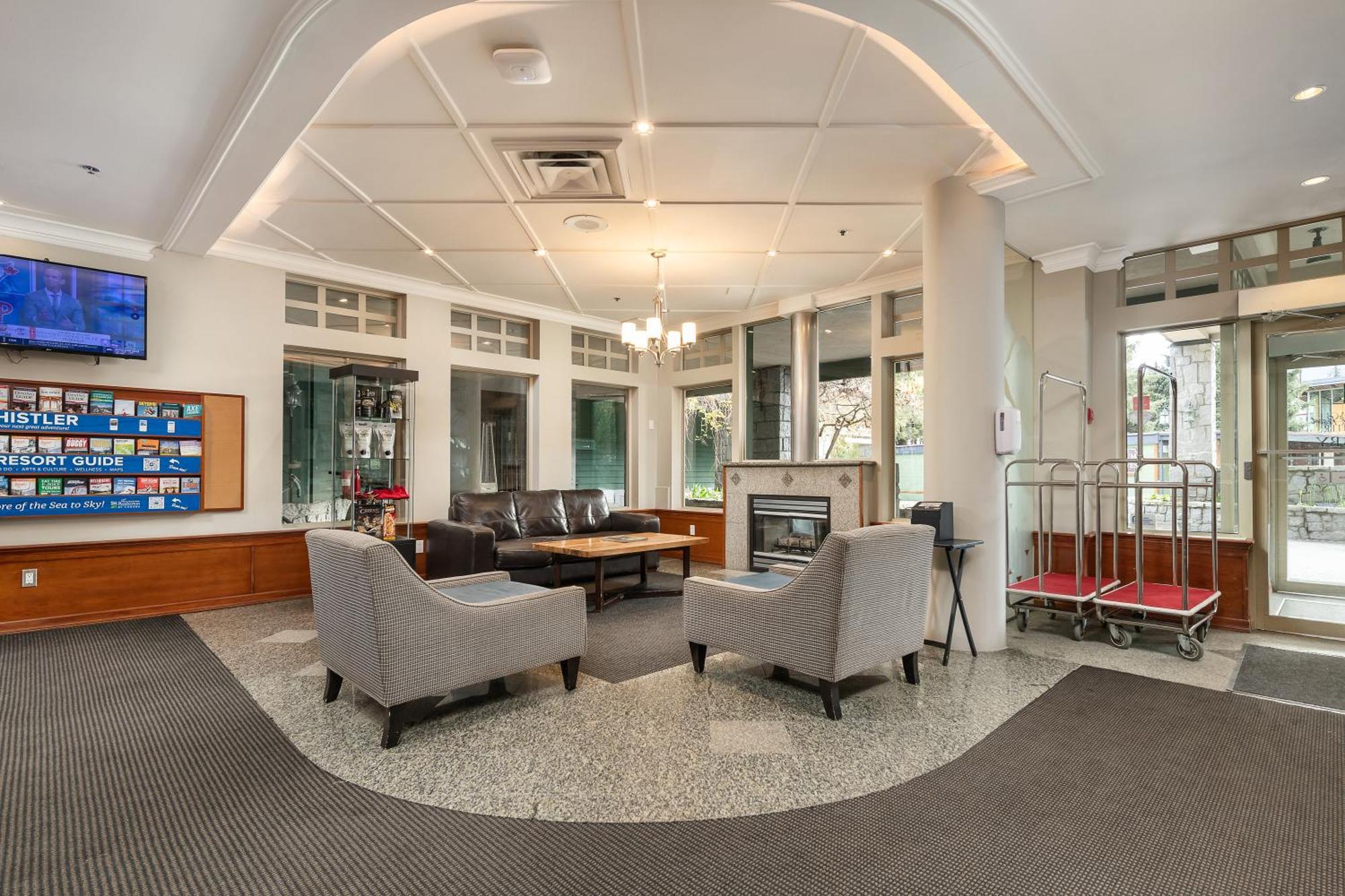 Pinnacle Hotel Γουίστλερ Εξωτερικό φωτογραφία